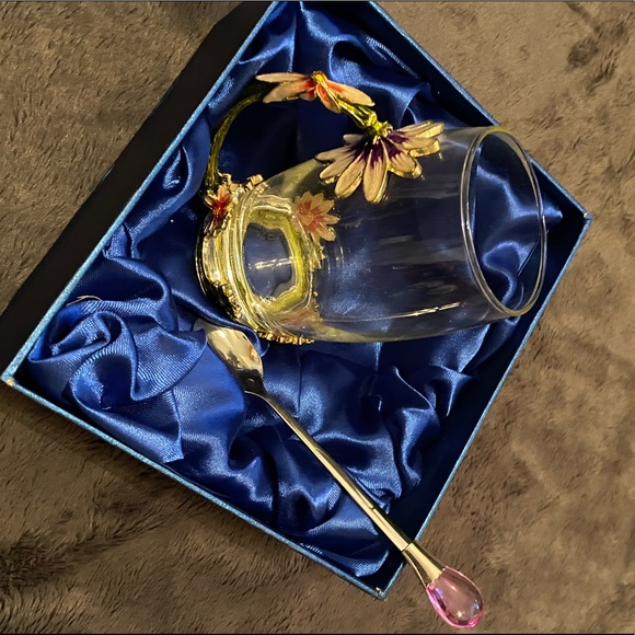 💙 Beautiful Glass Teacup and Spoon 💙 - Picture 1 of 5